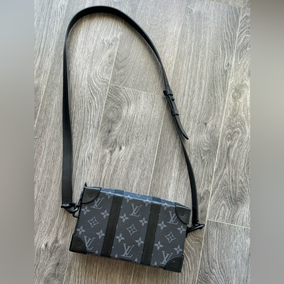 Louis Vuitton soft trunk wallet - Picture 2 of 6